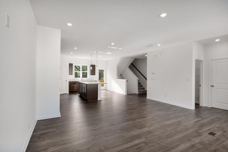 Image 21 of a home in Somerset at Veterans Memorial.