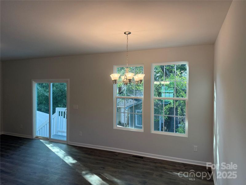 Dining Area Dining Area