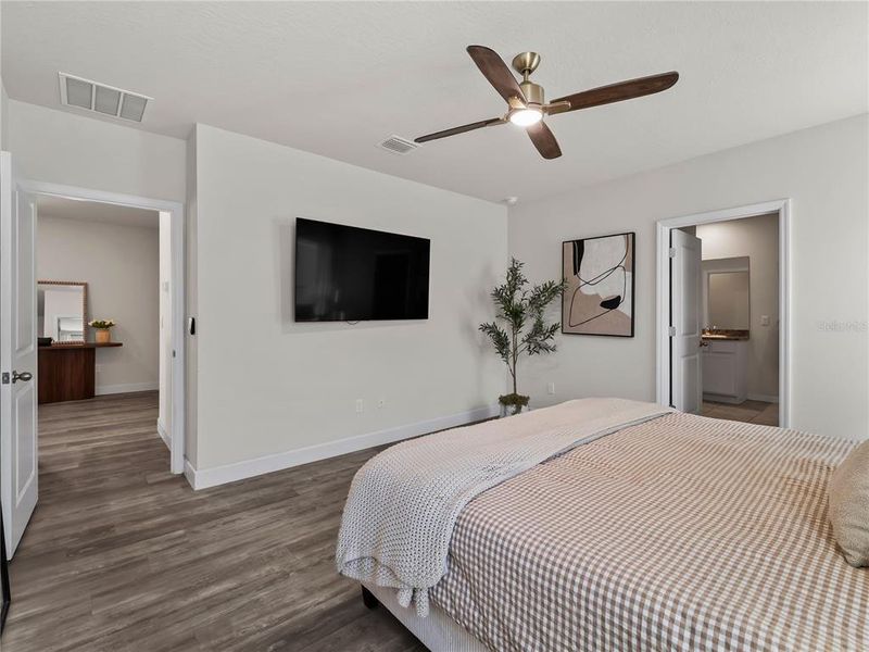 Furnished interior view inside a new home in Star Farms at Lakewood Ranch, Bradenton (Image 32).