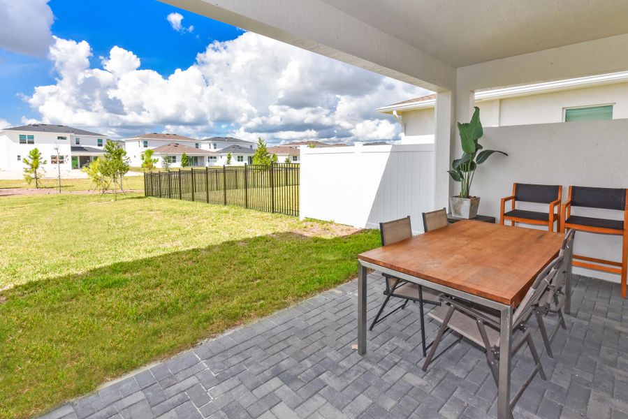 1525 STOCKBRIDGE STREET-print-032-043-15