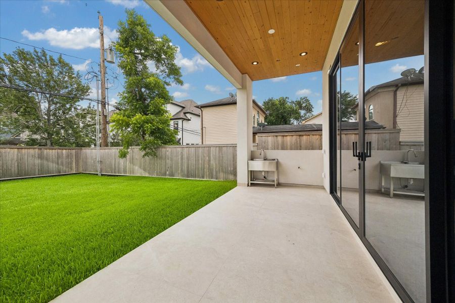 Exterior details and patio area of a home in , Houston (Image 19).