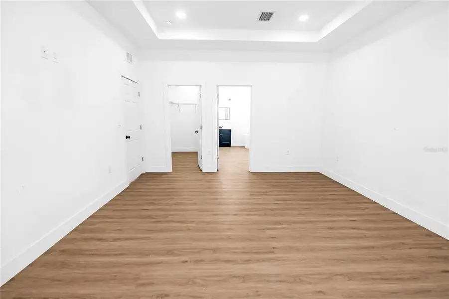 Spacious, unfurnished interior of a new home in , Clewiston (Image 46).
