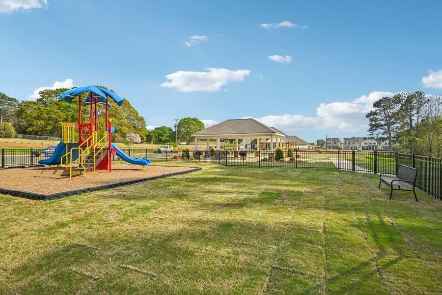 Community amenities in The Estates at Casteel, Bethlehem (Image 43).