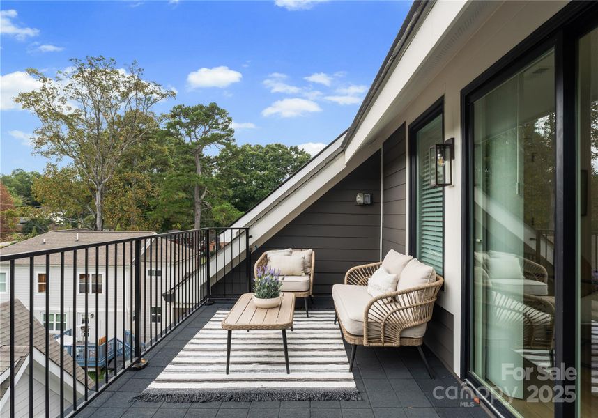 Exterior details and patio area of a home in , Charlotte (Image 26).