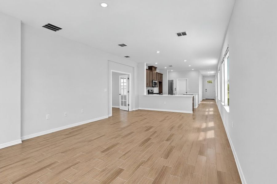 Spacious, unfurnished interior of a new home in Lochside, Mount Dora (Image 31). Spacious, unfurnished interior of a new home in Lochside, Mount Dora (Image 31).