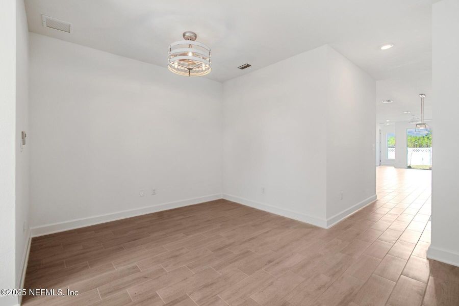 Spacious, unfurnished interior of a new home in Evergreen Island at Silverleaf - Classic, St. Augustine (Image 18).