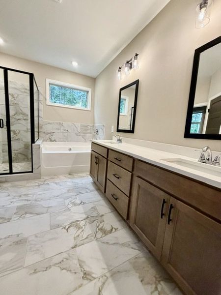 Furnished interior view inside a new home in Oakview, Pine Mountain (Image 6).