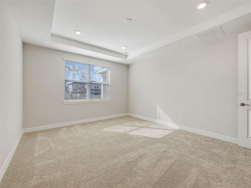 Spacious, unfurnished interior of a new home in Willow Ridge, Montverde (Image 49).