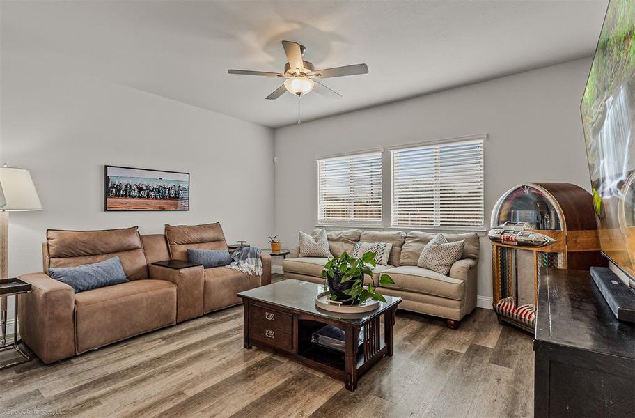 Furnished interior view inside a new home in , Wylie (Image 8).
