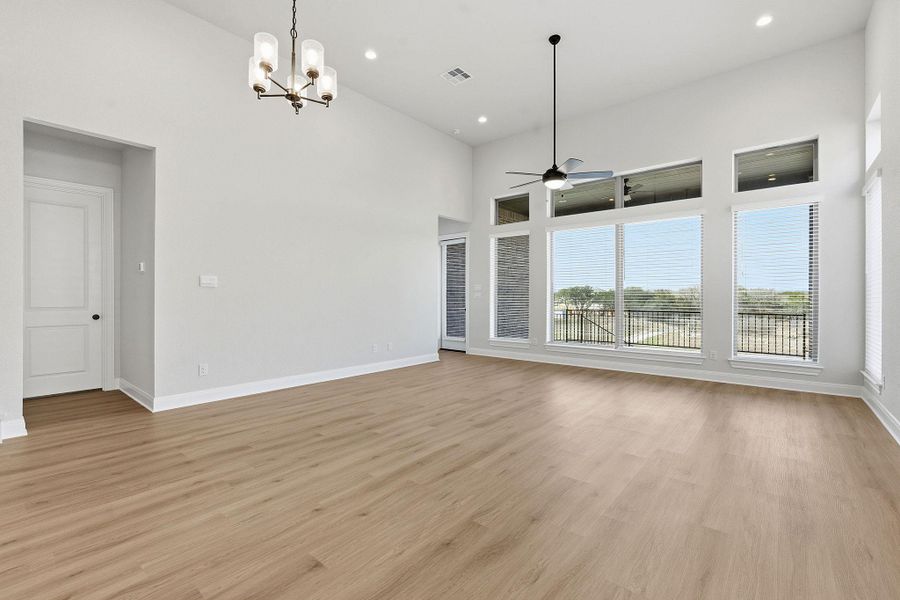 Spacious, unfurnished interior of a new home in 6 Creeks, Kyle (Image 31).