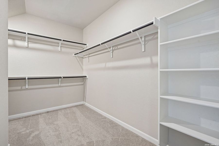 Spacious, unfurnished interior of a new home in Arcadia Ridge - Premier Series, San Antonio (Image 21).