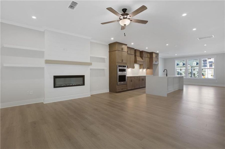 Spacious, unfurnished interior of a new home in , Roswell (Image 27).