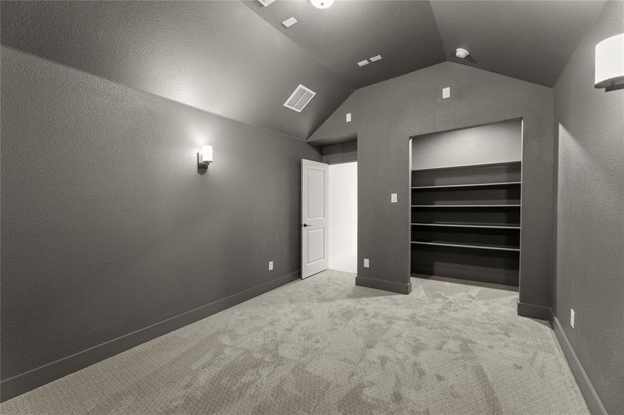 Spacious, unfurnished interior of a new home in Villages of Creekwood, Frisco (Image 17).