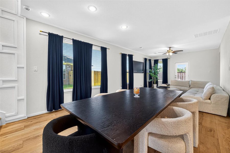 Furnished interior view inside a new home in Anderson Lakes, Houston (Image 18). Furnished interior view inside a new home in Anderson Lakes, Houston (Image 18).