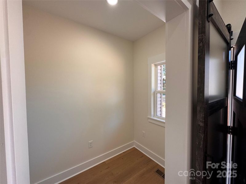 Spacious, unfurnished interior of a new home in , Hickory (Image 22).