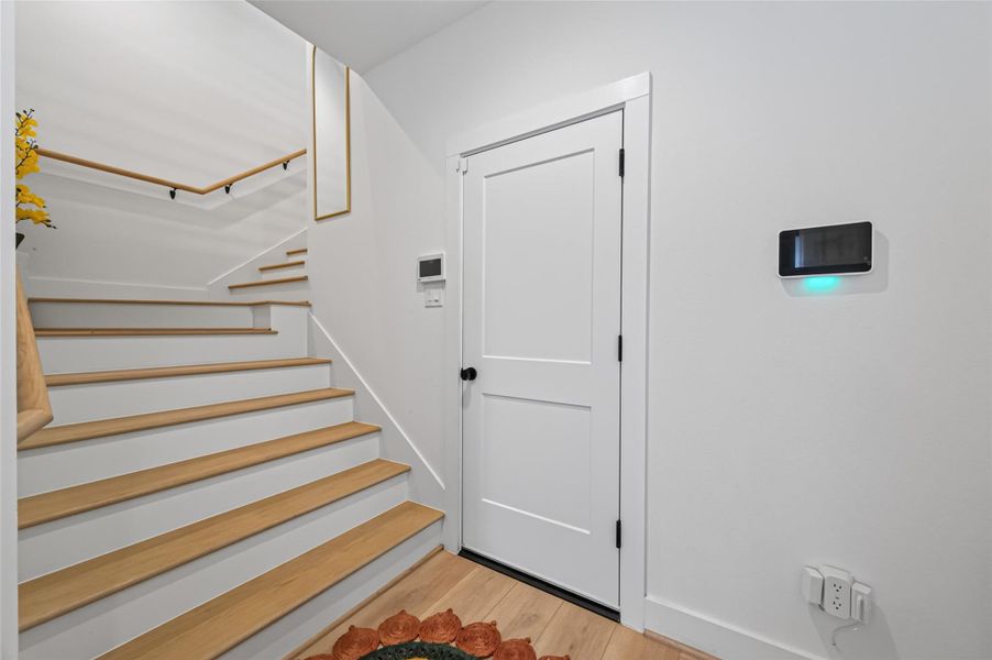 Spacious, unfurnished interior of a new home in , Houston (Image 20).