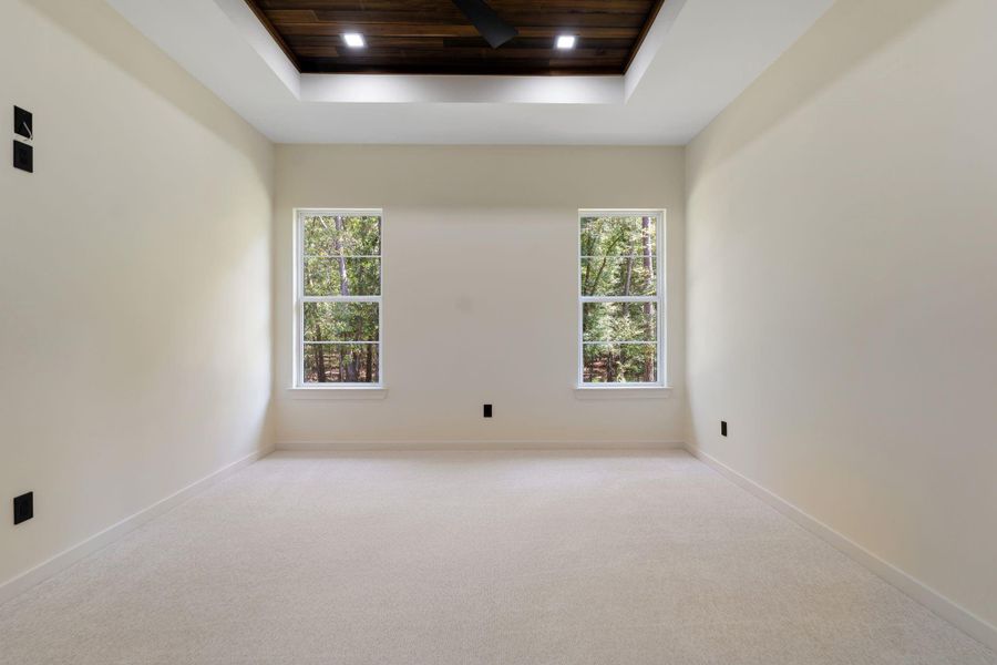 Image 38 of a home in .