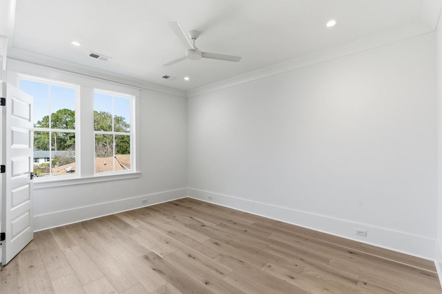 Spacious, unfurnished interior of a new home in , Mount Pleasant (Image 23).
