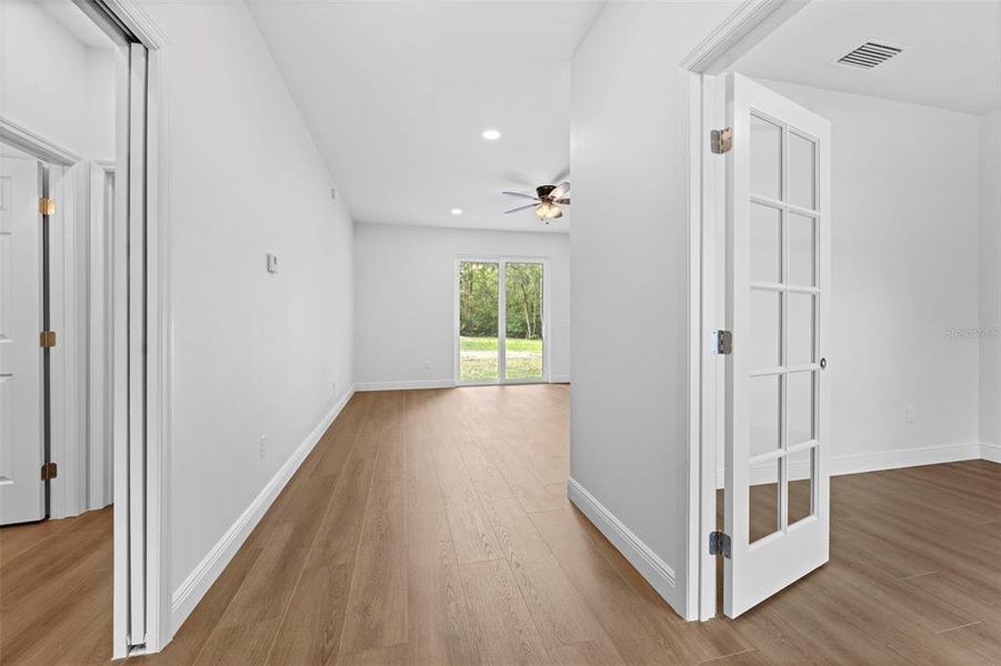 Spacious, unfurnished interior of a new home in , Brooksville (Image 31).