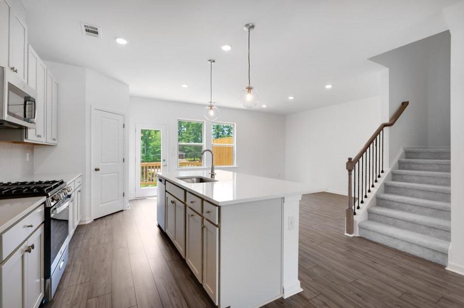 Furnished interior view inside a new home in Hampton Trace, Marietta (Image 9).
