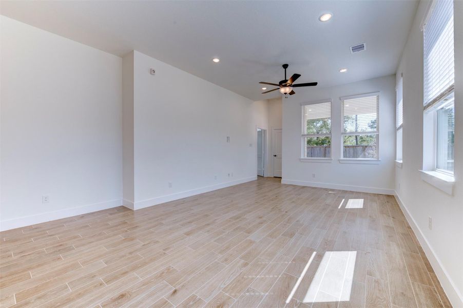 Spacious, unfurnished interior of a new home in The Woodlands Hills, Willis (Image 21). Spacious, unfurnished interior of a new home in The Woodlands Hills, Willis (Image 21).