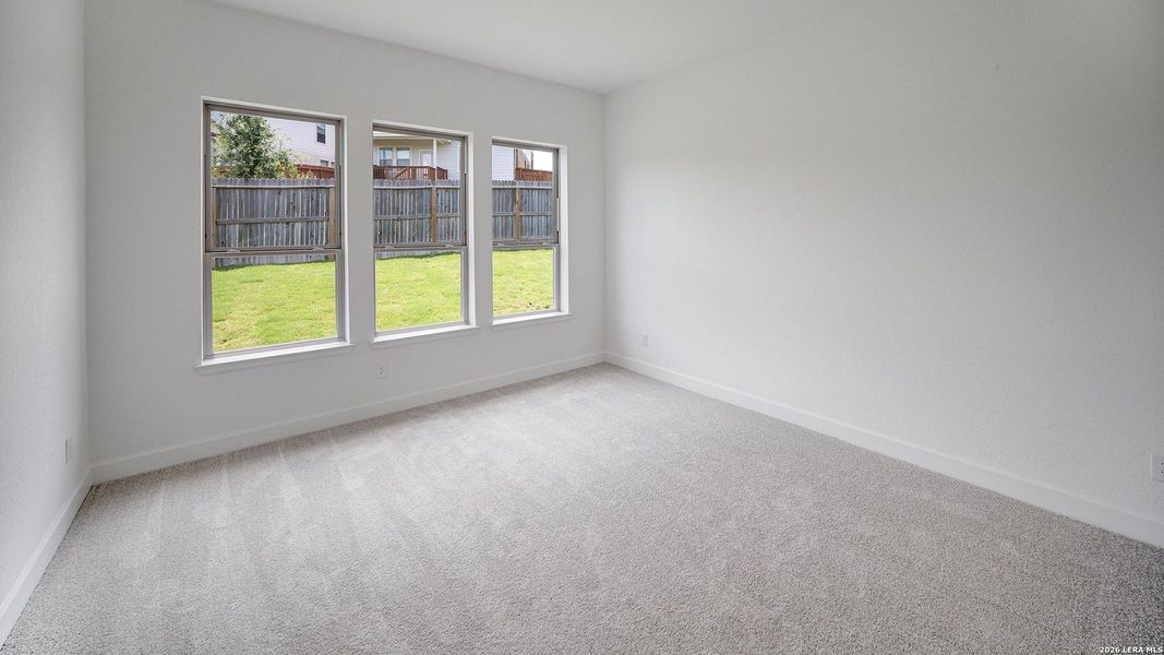 Spacious, unfurnished interior of a new home in Ladera, San Antonio (Image 20).