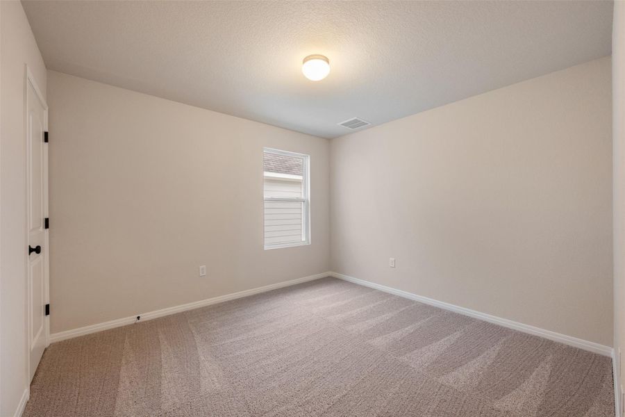 Spacious, unfurnished interior of a new home in Rolling Glen, Hutto (Image 17). Spacious, unfurnished interior of a new home in Rolling Glen, Hutto (Image 17).