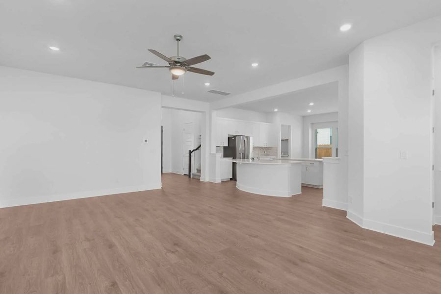 Spacious, unfurnished interior of a new home in Nolina, Georgetown (Image 20).