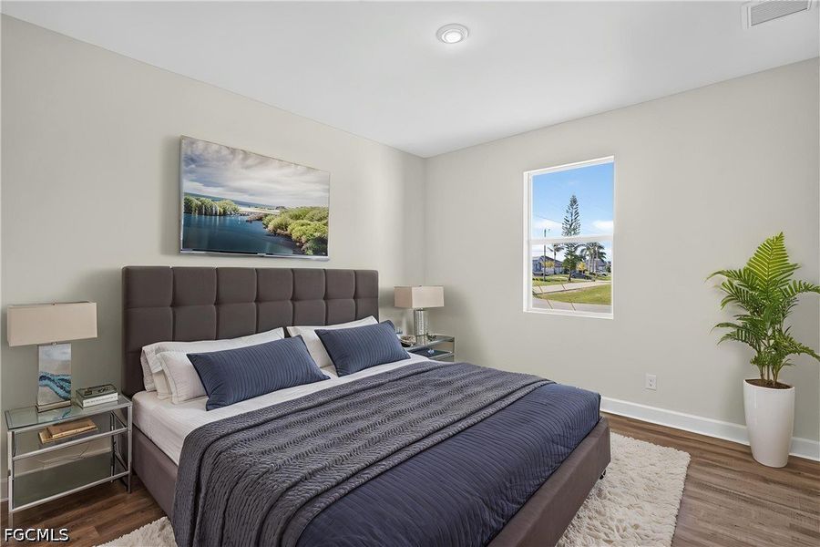 Furnished interior view inside a new home in Cape Coral, Cape Coral (Image 8).