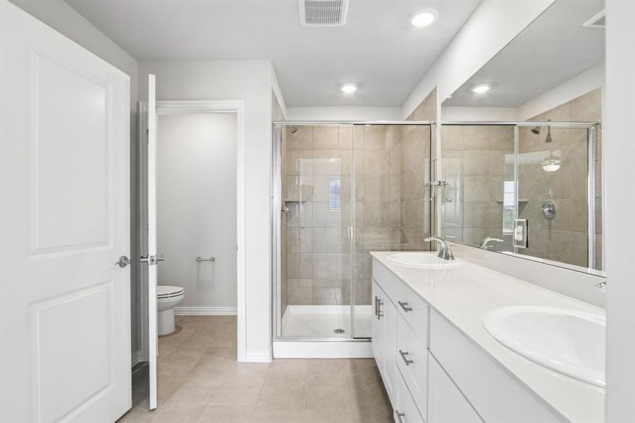 Furnished interior view inside a new home in Oak Ridge Park, Corinth (Image 6).