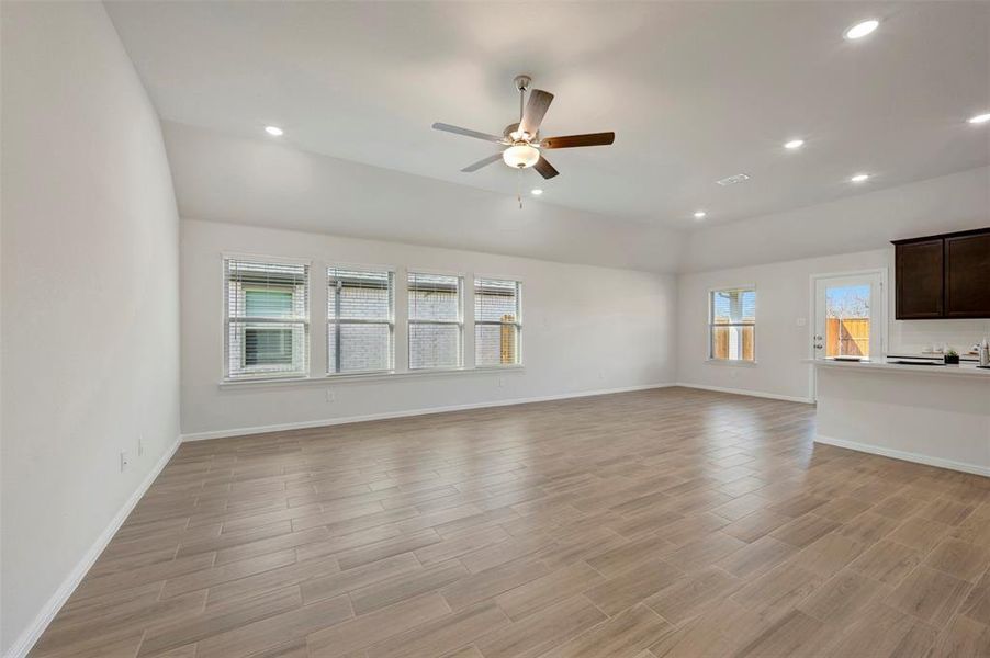Spacious, unfurnished interior of a new home in Sagebrook, Argyle (Image 35). Spacious, unfurnished interior of a new home in Sagebrook, Argyle (Image 35).