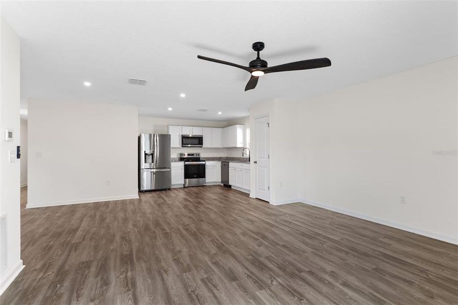 Spacious, unfurnished interior of a new home in Sumter Villas, Sumterville (Image 18).