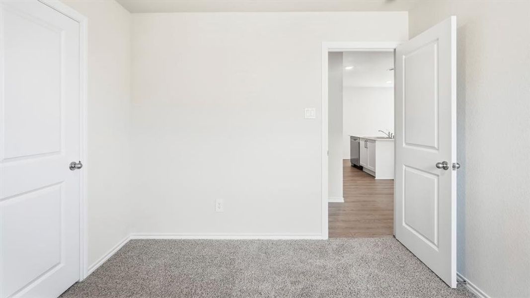 Spacious, unfurnished interior of a new home in Asher Oaks, Bonham (Image 14).