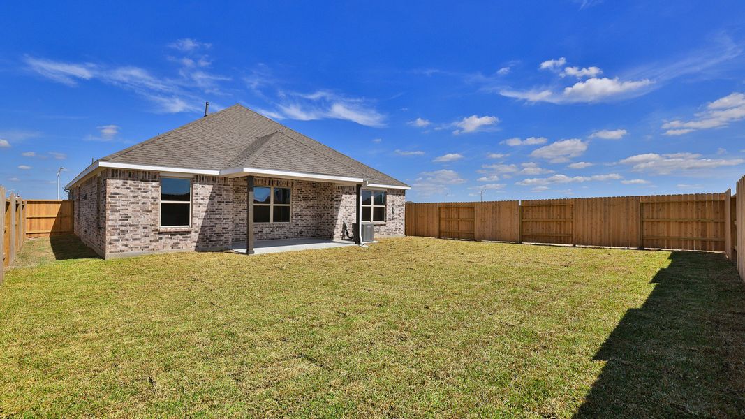 Exterior details and patio area of a home in River Ranch, Dayton (Image 22).