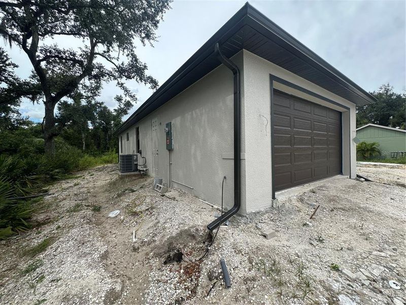 Exterior details and patio area of a home in , North Port (Image 20).