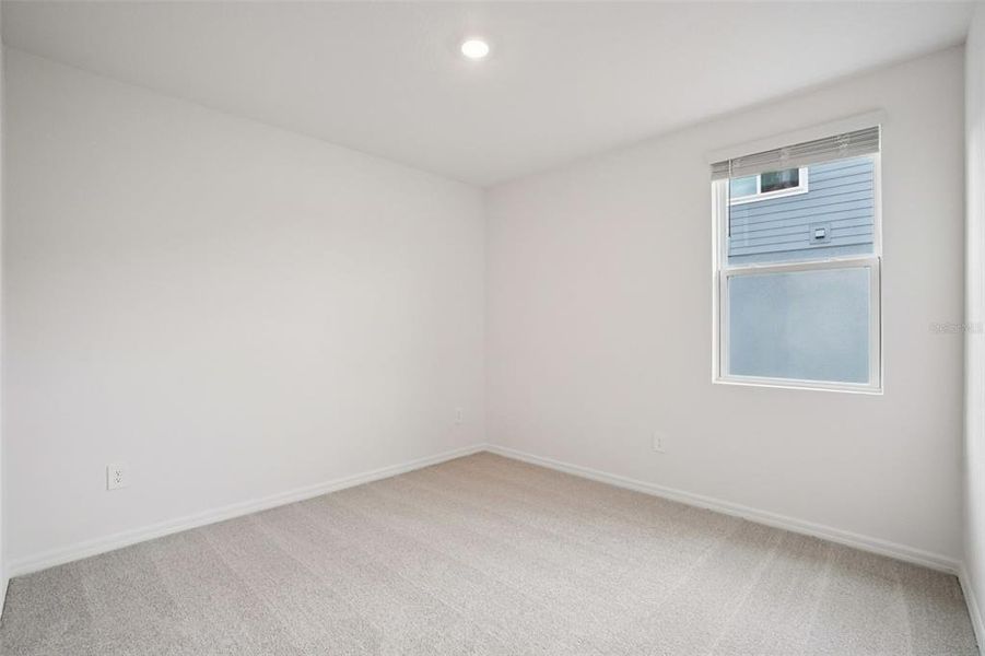 Spacious, unfurnished interior of a new home in Leyland Preserve - Classic Series, Brooksville (Image 37).