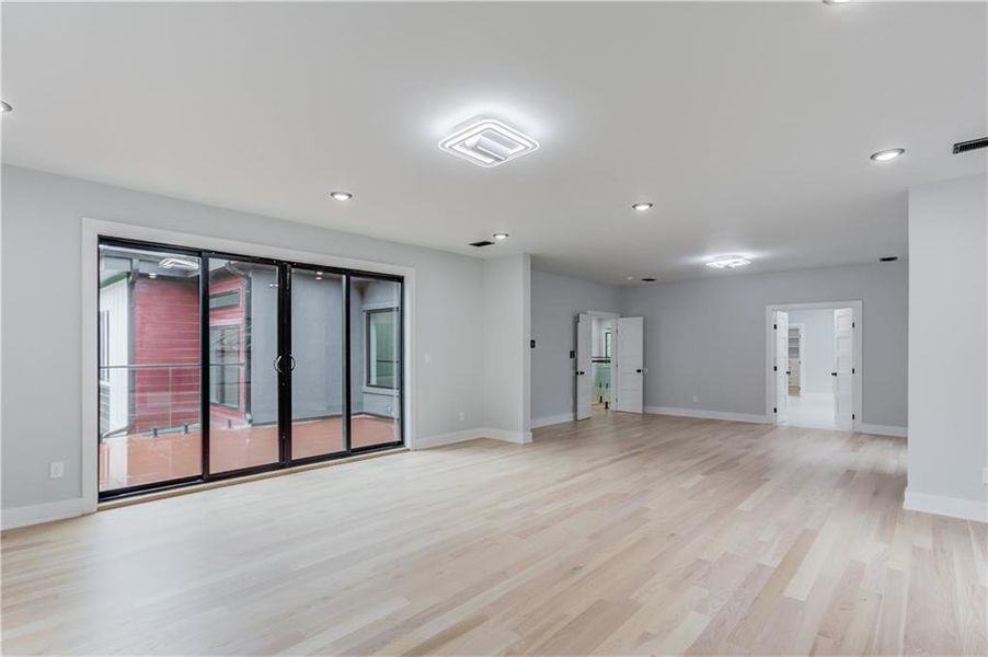 Spacious, unfurnished interior of a new home in , Atlanta (Image 62). Spacious, unfurnished interior of a new home in , Atlanta (Image 62).