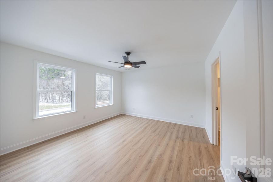 Spacious, unfurnished interior of a new home in , Salisbury (Image 24).