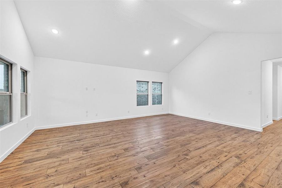 Spacious, unfurnished interior of a new home in Caldwell Lakes, Dallas (Image 24).