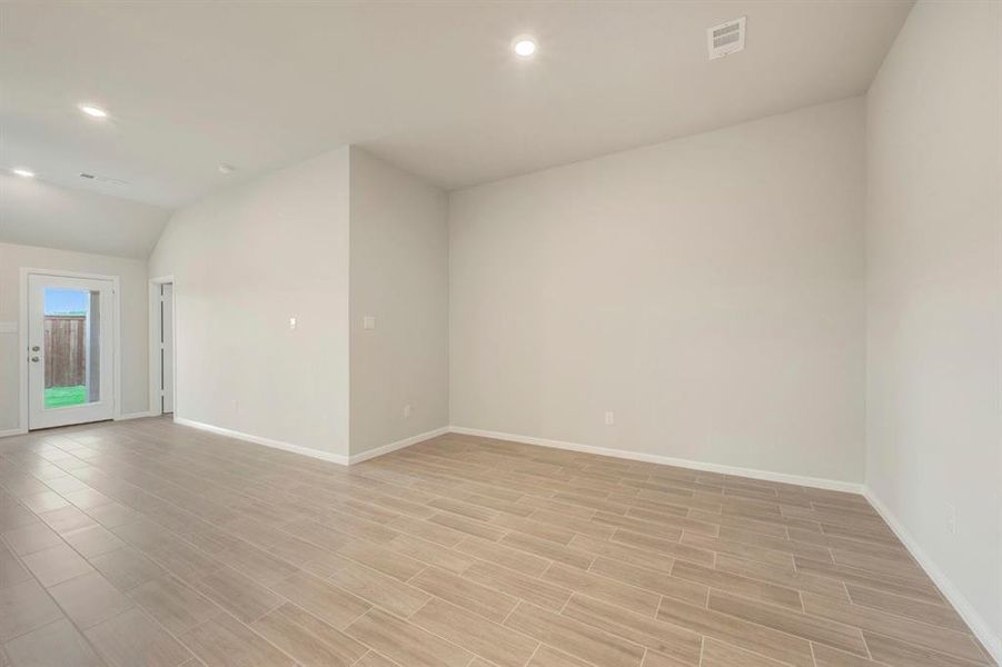 Spacious, unfurnished interior of a new home in Tarrytown, Crowley (Image 20). Spacious, unfurnished interior of a new home in Tarrytown, Crowley (Image 20).