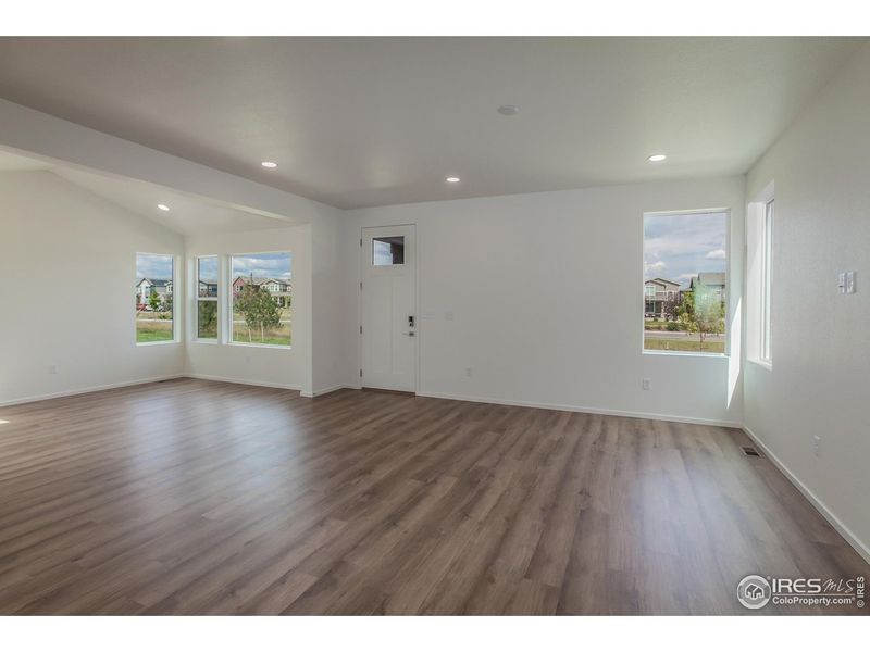 Spacious, unfurnished interior of a new home in , Timnath (Image 26).