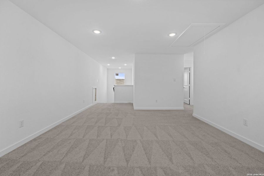 Spacious, unfurnished interior of a new home in , New Braunfels (Image 20).