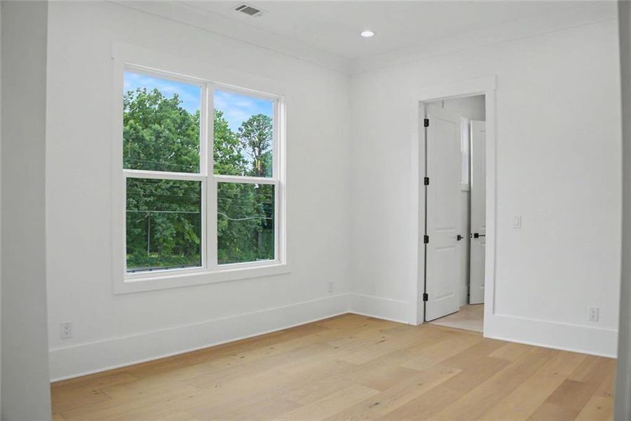 Spacious, unfurnished interior of a new home in , Monroe (Image 44).