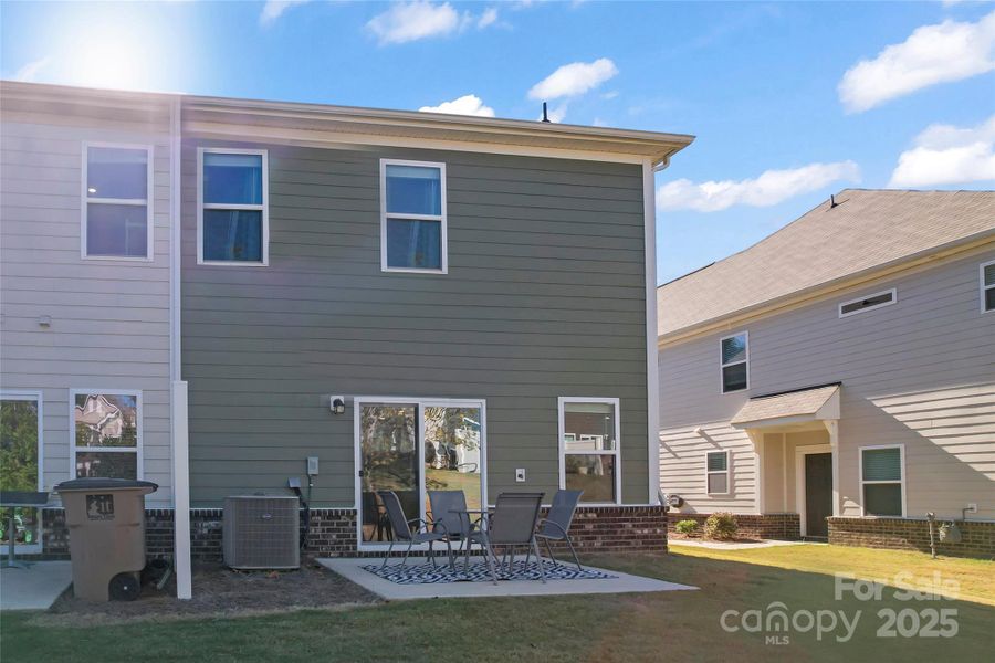 Exterior details and patio area of a home in Harper's Run, Matthews (Image 3).