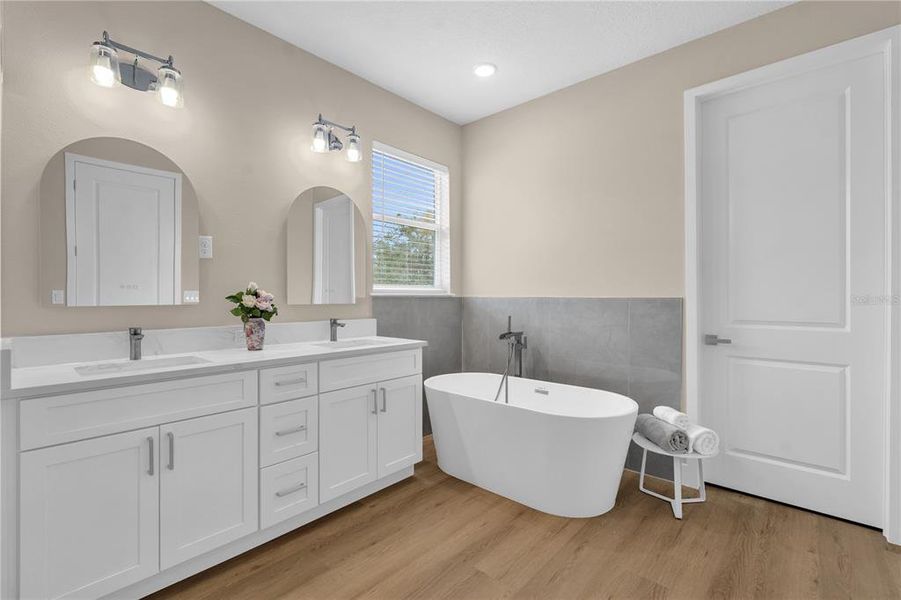Furnished interior view inside a new home in , Winter Haven (Image 23).