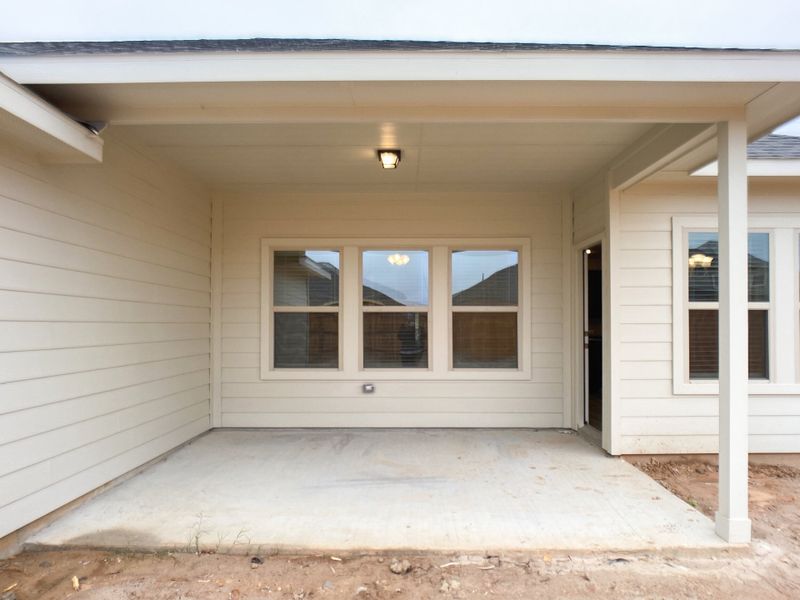 Representative exterior details of a home built from the Floor Plan 1816 by Colina Homes in Grand Magnolia, Magnolia (Image 27). Representative exterior details of a home built from the Floor Plan 1816 by Colina Homes in Grand Magnolia, Magnolia (Image 27).