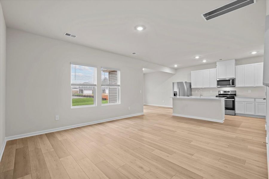 Spacious, unfurnished interior of a new home in Pleasant Brook, Piedmont (Image 10).
