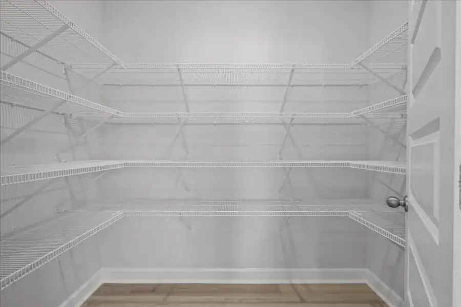 Spacious, unfurnished interior of a new home in Ashby Woods, Boiling Springs (Image 15).
