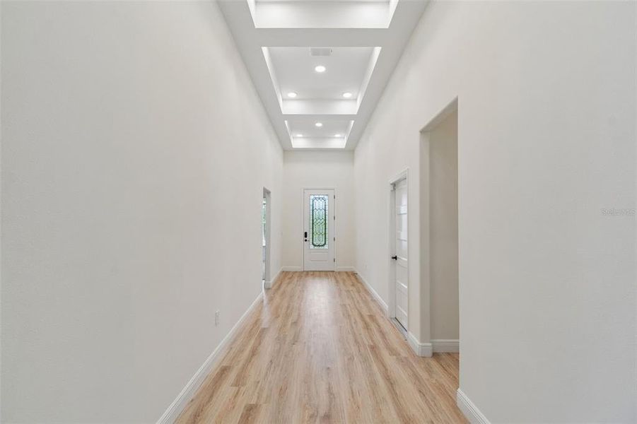 Spacious, unfurnished interior of a new home in Royal Highlands, Spring Hill (Image 22).