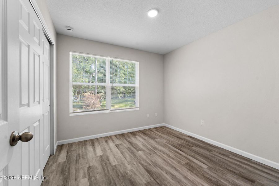 Spacious, unfurnished interior of a new home in , Jacksonville (Image 17).